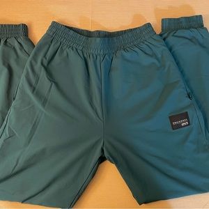 Men’s Adidas ADV /91-18 Cuffed Ankle Windbreaker Pants (x-Small) New